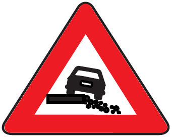 Çka paralajmëron kjo shenjë e trafikut?