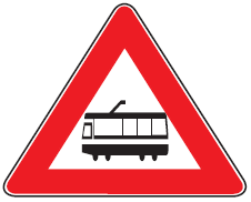 Çk a paralajmëron kjo shenjë e trafikut?